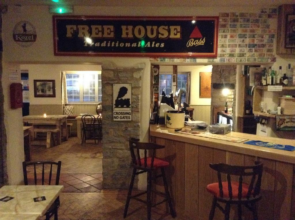 Cross Keys Inn Lydford-on-Fosse Экстерьер фото