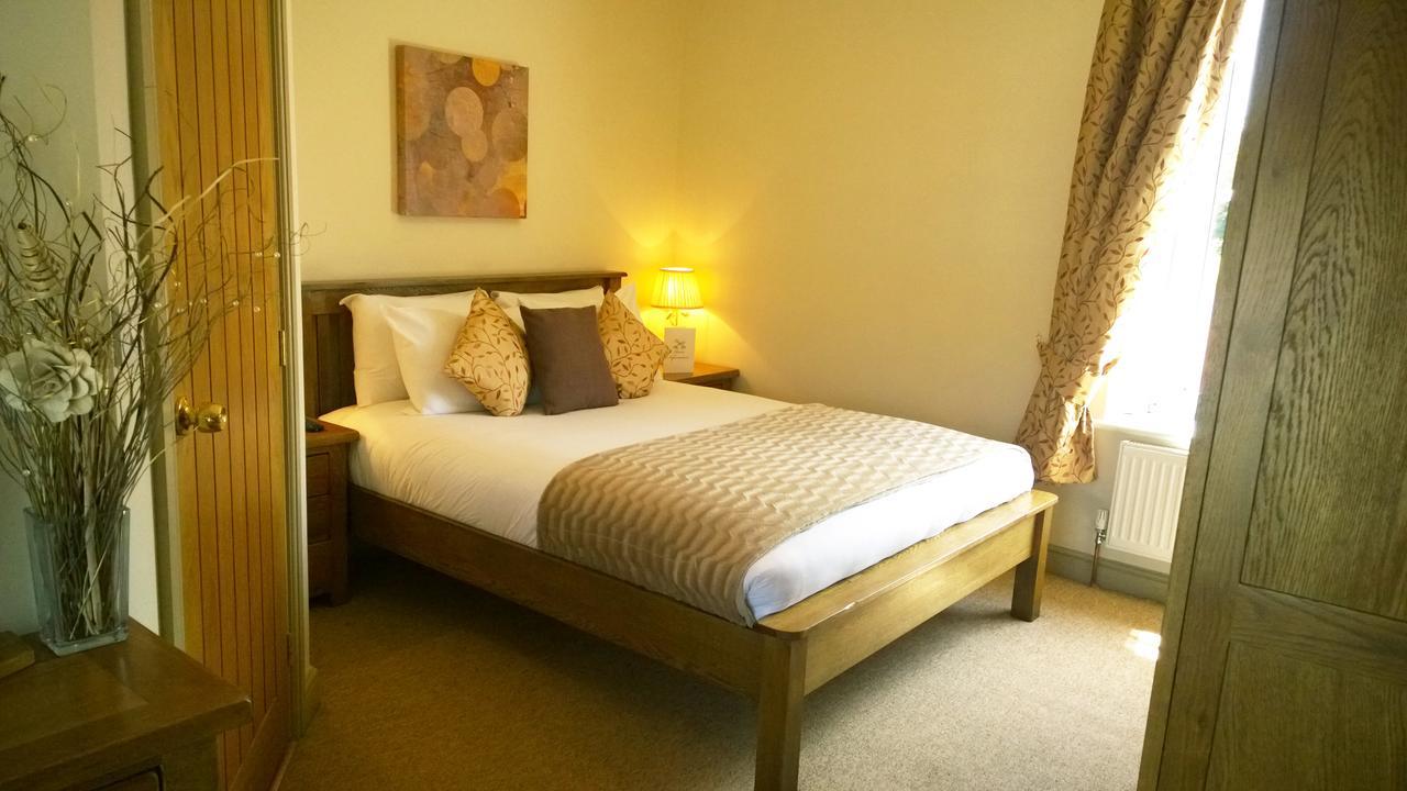 Cross Keys Inn Lydford-on-Fosse Экстерьер фото