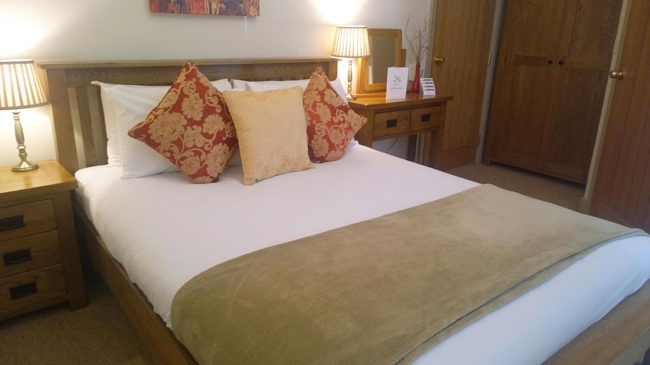 Cross Keys Inn Lydford-on-Fosse Экстерьер фото